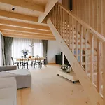 Pira 酒店 波斯托伊纳