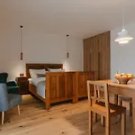 Hotel Pira