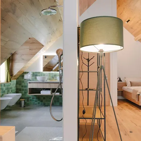 Pira Boutique 4*