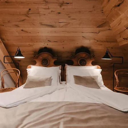 Pira Boutique Hotel 4*
