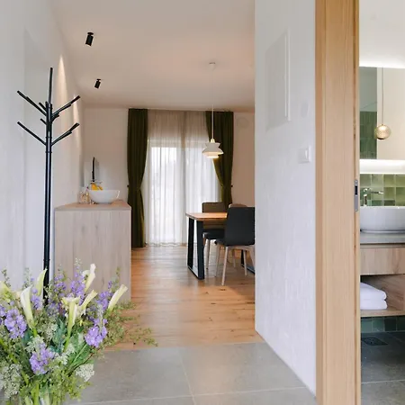 Pira Boutique 4* Postojna