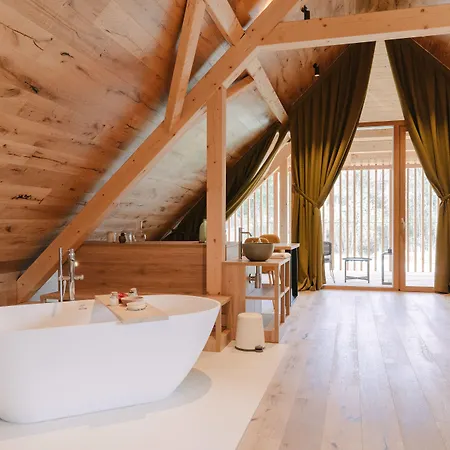 Hotel Pira Boutique 4*