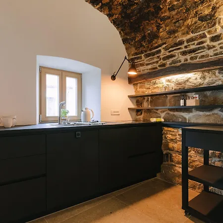 Pira Boutique Hotel 4*