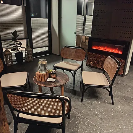 Pira Boutique 4* 波斯托伊纳